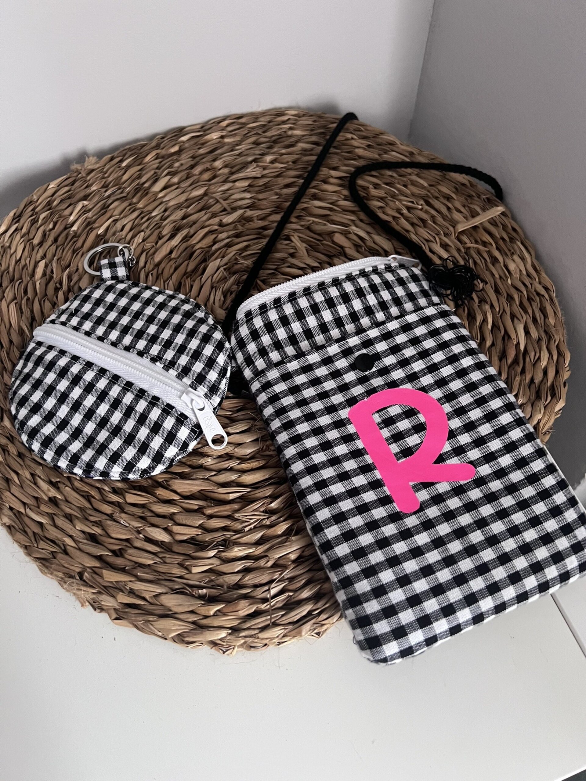 BOLSO PARA MOVIL AGUACATE - 2